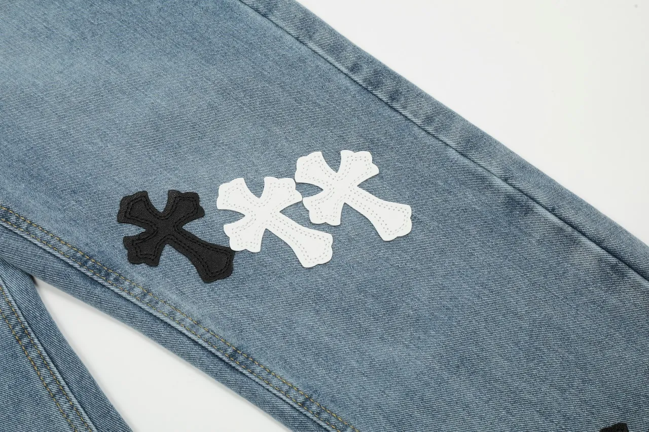 KE960 P230 The only correct leather label version on the market Chrome Hearts CH Cross embroidery distressed jeans Top ceiling quality 100% version correct version is here!  Believe me this must be the best quality you will ever come across! ! Excellent value for money! !  Styles with different washes and textures are very friendly to people with thin legs and thick legs. The straight version is very flattering to the shape of the legs. The moderate length is timeless and easy to match. It is the basis of various styles and a must-have in the wardrobe! ! Add a little stacking to make the atmosphere easy to control. The fabric is stiff but the upper body is soft without losing texture. The sides and cuffs of some styles have a bone-wash effect. It’s really hard not to love it!  ✅Correctly customize the Croxin metal leather label on the back panel. It is definitely not sold directly with the cross on the finished jeans. 1:1 copying strives for excellence and the details are perfectly grasped. ✅The cross leather label is clear and smooth. Exquisite turning top craftsmanship. ✅Buttons, zippers and hardware are all customized versions of the Croxin LOGO. ✅High-cost washing process. Size: 28 30 32 34 36